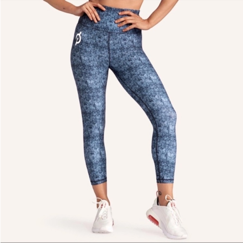 Peloton Cadence Leggings in Heathered Blue.